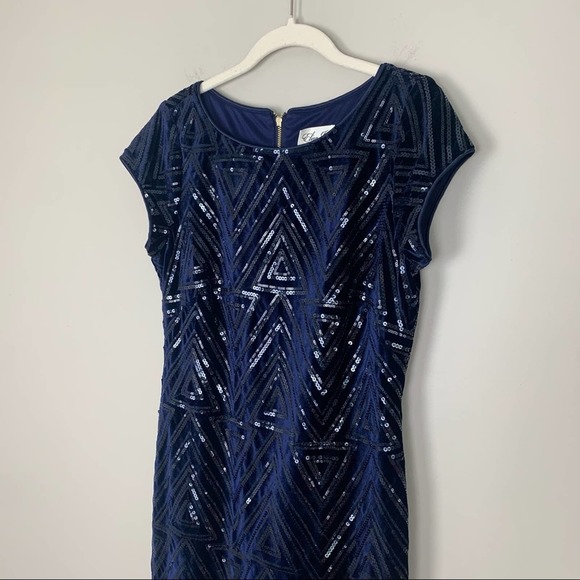 Eliza J Sequin Velvet Sheath Dress Navy High Neck Short Sleeve Mini Size 6 - Picture 4 of 12
